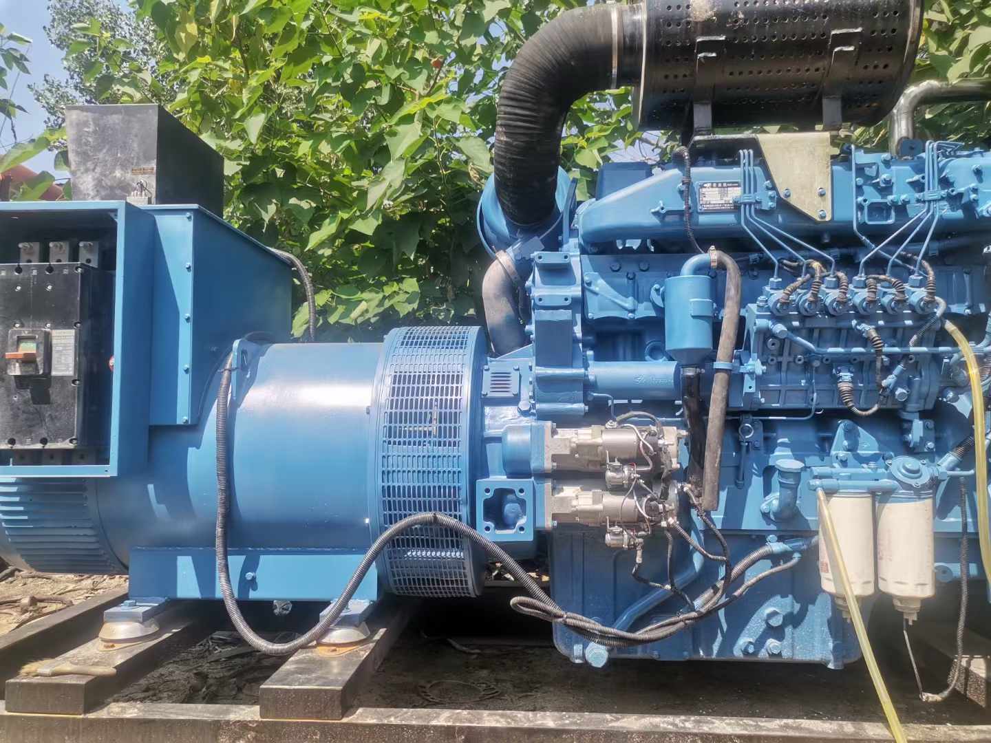 梁园详细说明降低 800kW 柴油发电机输出电流波动的方法