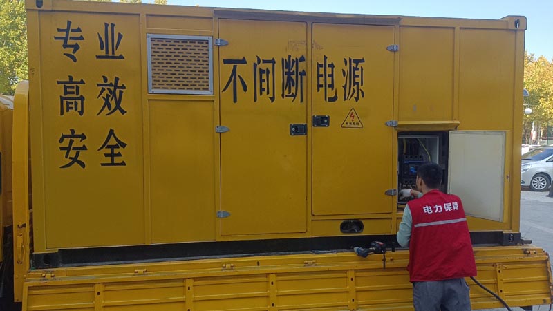 梁园柴油发电机组和UPS电源配合使用时，如何避免切换过程中的电力中断？