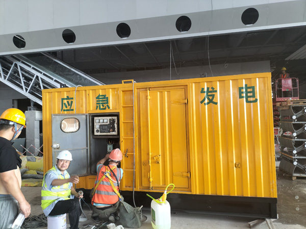 梁园怎样判断空气滤清器是否需要更换？